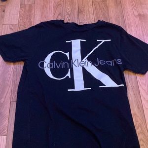 CALVIN KLEIN T-SHIRT
